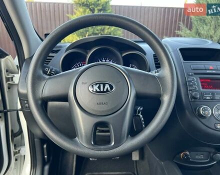 Белый Киа Soul, объемом двигателя 1.6 л и пробегом 95 тыс. км за 9700 $, фото 11 на Automoto.ua