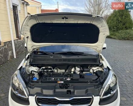 Белый Киа Soul, объемом двигателя 1.6 л и пробегом 95 тыс. км за 7800 $, фото 6 на Automoto.ua