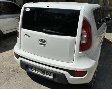 Белый Киа Soul, объемом двигателя 1.59 л и пробегом 140 тыс. км за 7500 $, фото 2 на Automoto.ua