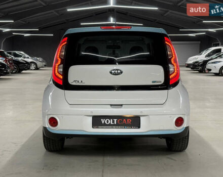 Білий Кіа Soul, об'ємом двигуна 0 л та пробігом 103 тис. км за 6700 $, фото 4 на Automoto.ua