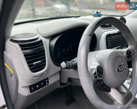 Белый Киа Soul, объемом двигателя 0 л и пробегом 134 тыс. км за 7150 $, фото 44 на Automoto.ua