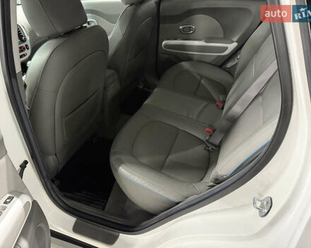 Білий Кіа Soul, об'ємом двигуна 0 л та пробігом 103 тис. км за 6700 $, фото 7 на Automoto.ua