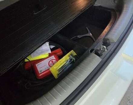 Киа Soul 2014 в Днепре (Днепропетровске) на Automoto.ua Белый Киа Soul, объемом двигателя 0 л и пробегом 101 тыс. км за 6500 $, фото 7 на Automoto.ua