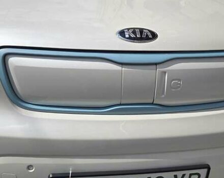 Киа Soul 2014 в Днепре (Днепропетровске) на Automoto.ua Белый Киа Soul, объемом двигателя 0 л и пробегом 101 тыс. км за 6500 $, фото 16 на Automoto.ua