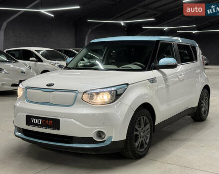 Білий Кіа Soul, об'ємом двигуна 0 л та пробігом 103 тис. км за 6700 $, фото 3 на Automoto.ua