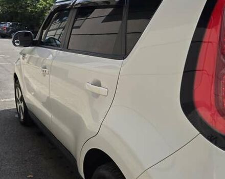 Киа Soul 2014 в Днепре (Днепропетровске) на Automoto.ua Белый Киа Soul, объемом двигателя 0 л и пробегом 101 тыс. км за 6500 $, фото 21 на Automoto.ua