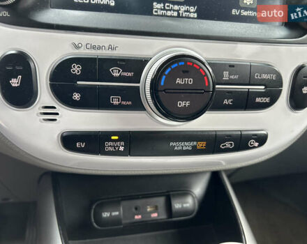 Белый Киа Soul, объемом двигателя 0 л и пробегом 134 тыс. км за 7150 $, фото 21 на Automoto.ua