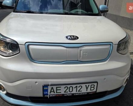 Киа Soul 2014 в Днепре (Днепропетровске) на Automoto.ua Белый Киа Soul, объемом двигателя 0 л и пробегом 101 тыс. км за 6500 $, фото 29 на Automoto.ua