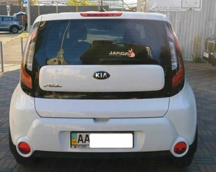 Белый Киа Soul, объемом двигателя 1.6 л и пробегом 68 тыс. км за 9300 $, фото 4 на Automoto.ua