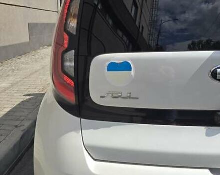 Киа Soul 2014 в Днепре (Днепропетровске) на Automoto.ua Белый Киа Soul, объемом двигателя 0 л и пробегом 101 тыс. км за 6500 $, фото 22 на Automoto.ua