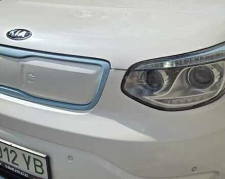 Киа Soul 2014 в Днепре (Днепропетровске) на Automoto.ua Белый Киа Soul, объемом двигателя 0 л и пробегом 101 тыс. км за 6500 $, фото 12 на Automoto.ua