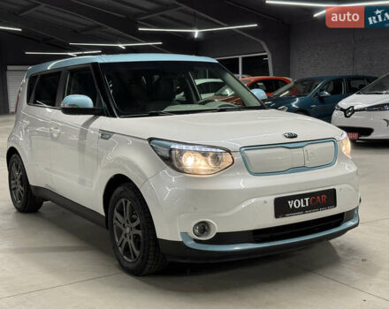 Білий Кіа Soul, об'ємом двигуна 0 л та пробігом 103 тис. км за 6700 $, фото 2 на Automoto.ua