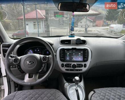 Белый Киа Soul, объемом двигателя 0 л и пробегом 134 тыс. км за 7150 $, фото 35 на Automoto.ua