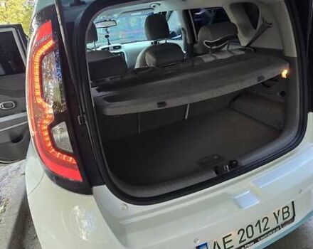 Киа Soul 2014 в Днепре (Днепропетровске) на Automoto.ua Белый Киа Soul, объемом двигателя 0 л и пробегом 101 тыс. км за 6500 $, фото 3 на Automoto.ua