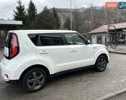 Белый Киа Soul, объемом двигателя 0 л и пробегом 134 тыс. км за 7150 $, фото 7 на Automoto.ua
