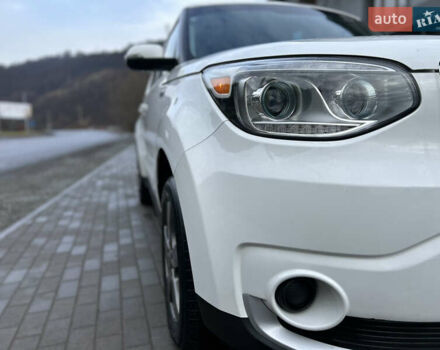 Белый Киа Soul, объемом двигателя 0 л и пробегом 134 тыс. км за 7150 $, фото 5 на Automoto.ua