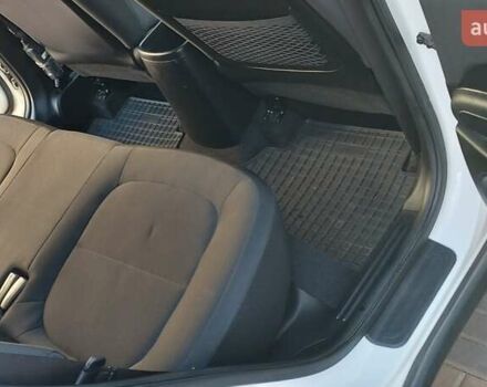 Білий Кіа Soul, об'ємом двигуна 1.59 л та пробігом 68 тис. км за 9300 $, фото 10 на Automoto.ua