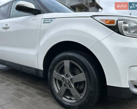 Белый Киа Soul, объемом двигателя 0 л и пробегом 134 тыс. км за 7150 $, фото 6 на Automoto.ua