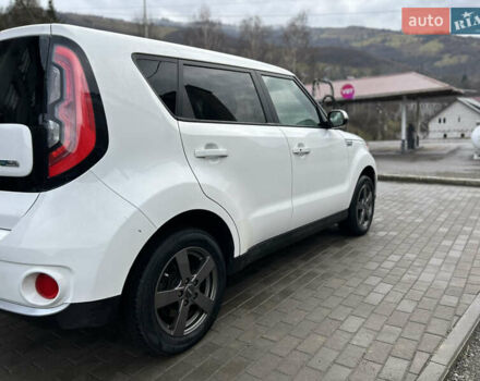 Белый Киа Soul, объемом двигателя 0 л и пробегом 134 тыс. км за 7150 $, фото 8 на Automoto.ua