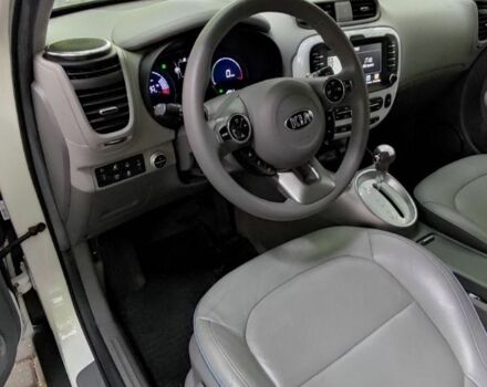 Белый Киа Soul, объемом двигателя 0 л и пробегом 90 тыс. км за 7500 $, фото 9 на Automoto.ua