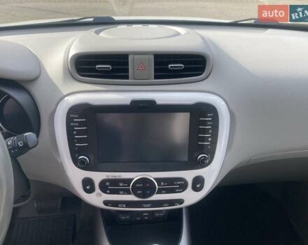 Білий Кіа Soul, об'ємом двигуна 0 л та пробігом 99 тис. км за 7400 $, фото 38 на Automoto.ua