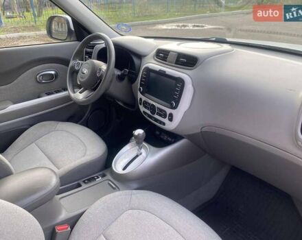 Білий Кіа Soul, об'ємом двигуна 0 л та пробігом 99 тис. км за 7400 $, фото 29 на Automoto.ua