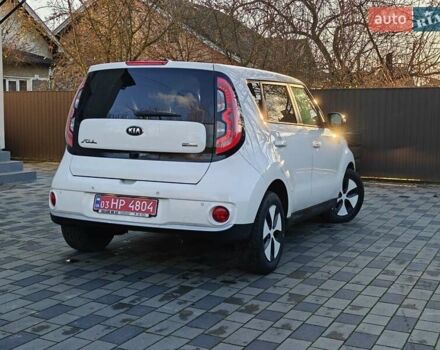 Белый Киа Soul, объемом двигателя 0 л и пробегом 132 тыс. км за 6750 $, фото 17 на Automoto.ua