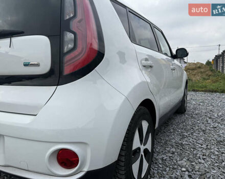 Білий Кіа Soul, об'ємом двигуна 0 л та пробігом 162 тис. км за 6700 $, фото 30 на Automoto.ua