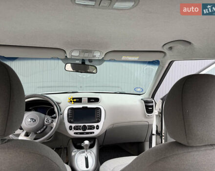 Білий Кіа Soul, об'ємом двигуна 0 л та пробігом 162 тис. км за 6700 $, фото 23 на Automoto.ua