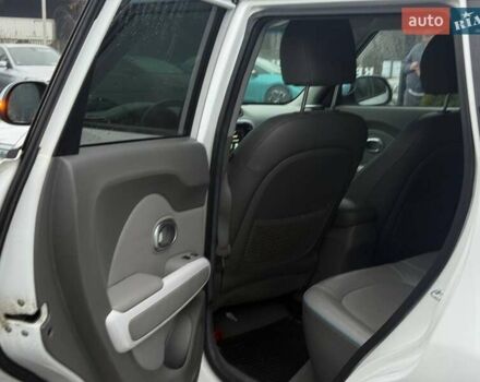 Белый Киа Soul, объемом двигателя 0 л и пробегом 143 тыс. км за 6900 $, фото 17 на Automoto.ua