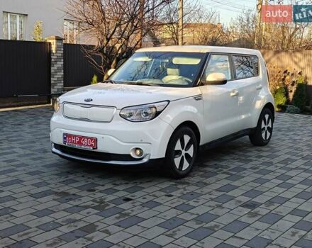 Белый Киа Soul, объемом двигателя 0 л и пробегом 132 тыс. км за 6750 $, фото 5 на Automoto.ua