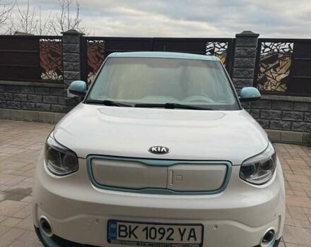 Белый Киа Soul, объемом двигателя 0 л и пробегом 143 тыс. км за 7600 $, фото 1 на Automoto.ua