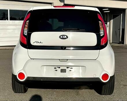 Белый Киа Soul, объемом двигателя 2 л и пробегом 72 тыс. км за 5200 $, фото 4 на Automoto.ua