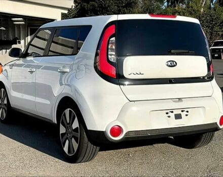 Белый Киа Soul, объемом двигателя 2 л и пробегом 72 тыс. км за 5200 $, фото 5 на Automoto.ua