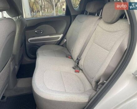 Білий Кіа Soul, об'ємом двигуна 0 л та пробігом 99 тис. км за 7400 $, фото 24 на Automoto.ua