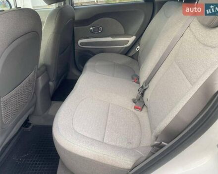 Білий Кіа Soul, об'ємом двигуна 0 л та пробігом 99 тис. км за 7400 $, фото 25 на Automoto.ua