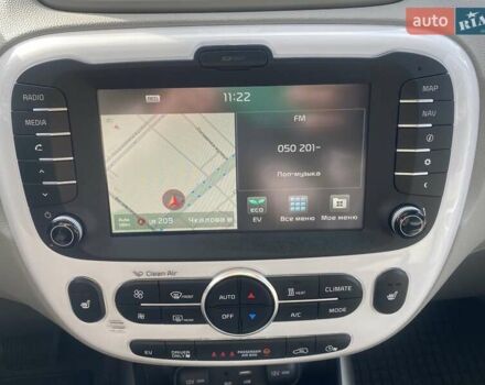 Білий Кіа Soul, об'ємом двигуна 0 л та пробігом 99 тис. км за 7400 $, фото 45 на Automoto.ua