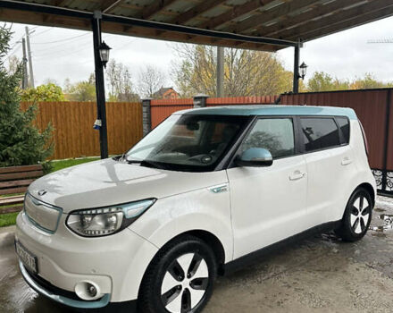 Белый Киа Soul, объемом двигателя 0 л и пробегом 100 тыс. км за 7200 $, фото 1 на Automoto.ua