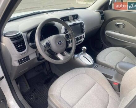 Білий Кіа Soul, об'ємом двигуна 0 л та пробігом 99 тис. км за 7400 $, фото 22 на Automoto.ua