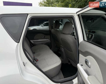 Білий Кіа Soul, об'ємом двигуна 0 л та пробігом 162 тис. км за 6700 $, фото 16 на Automoto.ua