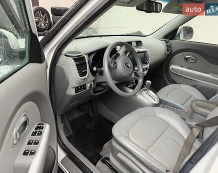 Белый Киа Soul, объемом двигателя 0 л и пробегом 132 тыс. км за 6750 $, фото 23 на Automoto.ua