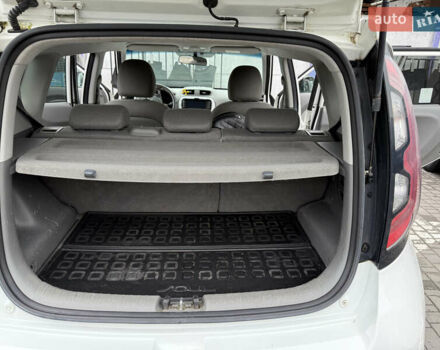 Білий Кіа Soul, об'ємом двигуна 0 л та пробігом 162 тис. км за 6700 $, фото 2 на Automoto.ua