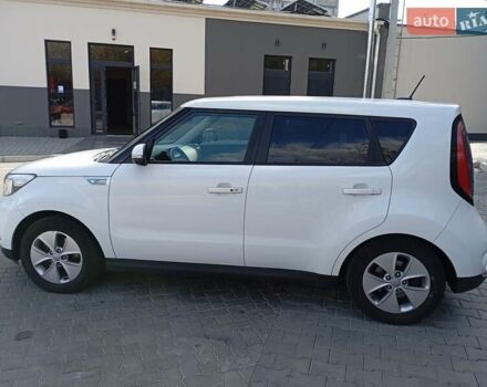 Белый Киа Soul, объемом двигателя 0 л и пробегом 98 тыс. км за 6800 $, фото 4 на Automoto.ua