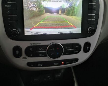 Белый Киа Soul, объемом двигателя 0 л и пробегом 90 тыс. км за 7500 $, фото 19 на Automoto.ua