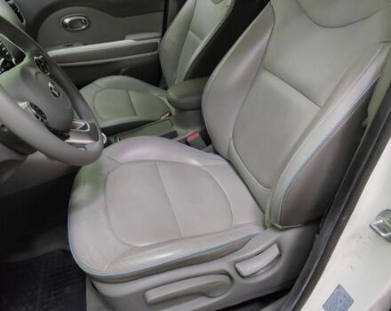 Белый Киа Soul, объемом двигателя 0 л и пробегом 90 тыс. км за 7500 $, фото 10 на Automoto.ua