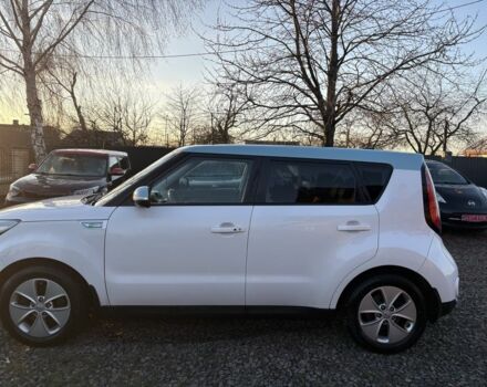 Белый Киа Soul, объемом двигателя 0 л и пробегом 151 тыс. км за 5900 $, фото 6 на Automoto.ua