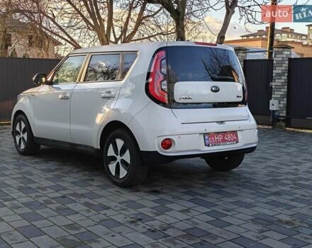 Белый Киа Soul, объемом двигателя 0 л и пробегом 132 тыс. км за 6750 $, фото 3 на Automoto.ua