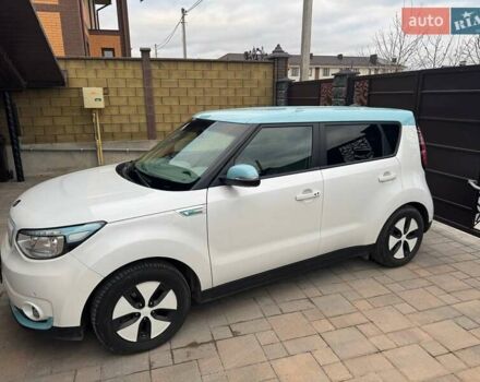 Белый Киа Soul, объемом двигателя 0 л и пробегом 143 тыс. км за 7600 $, фото 10 на Automoto.ua