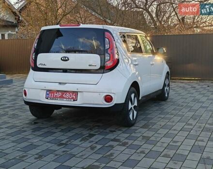 Белый Киа Soul, объемом двигателя 0 л и пробегом 132 тыс. км за 6750 $, фото 12 на Automoto.ua