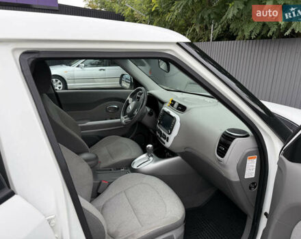 Білий Кіа Soul, об'ємом двигуна 0 л та пробігом 162 тис. км за 6700 $, фото 14 на Automoto.ua